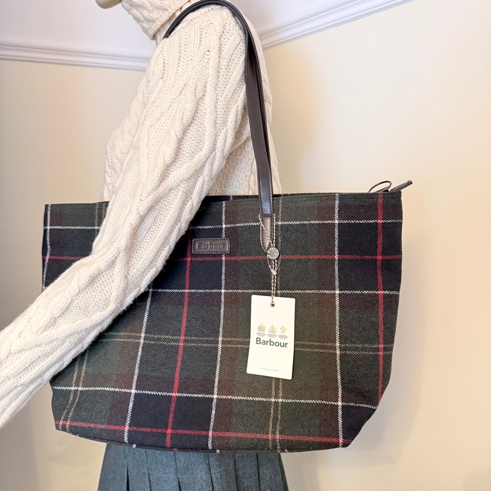 Barbour Witford tartan tote bag - Picture 9 of 9